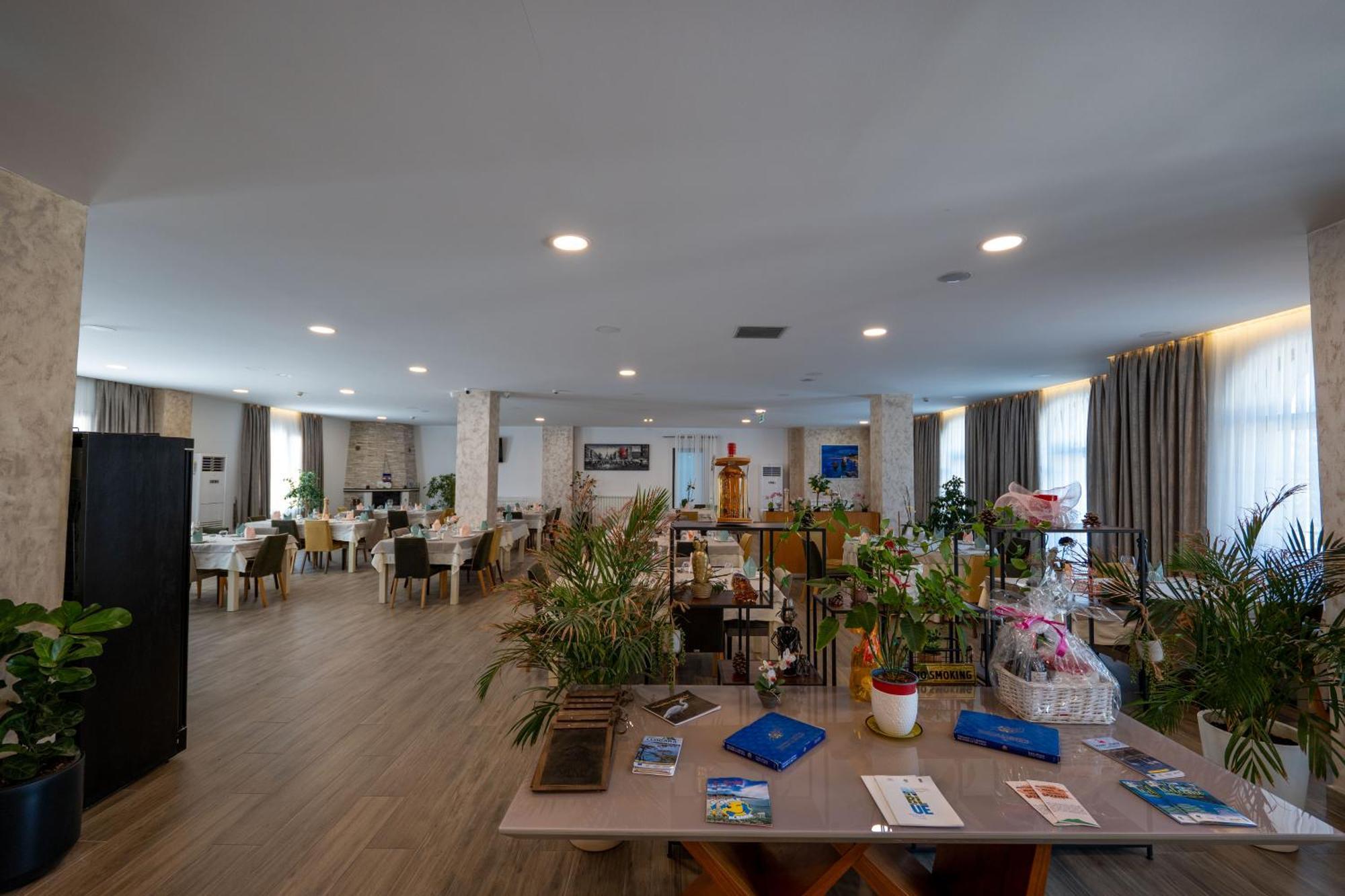 Acros Resort Vlora Kültér fotó